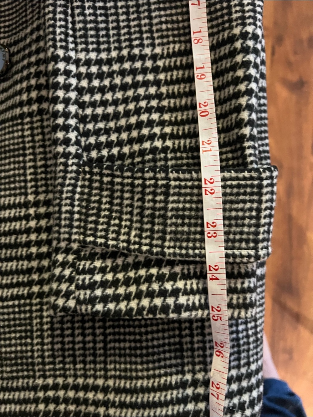 Elie Tahari Black & White Glen Plaid Double-Breasted Coat - Picture 7 of 10